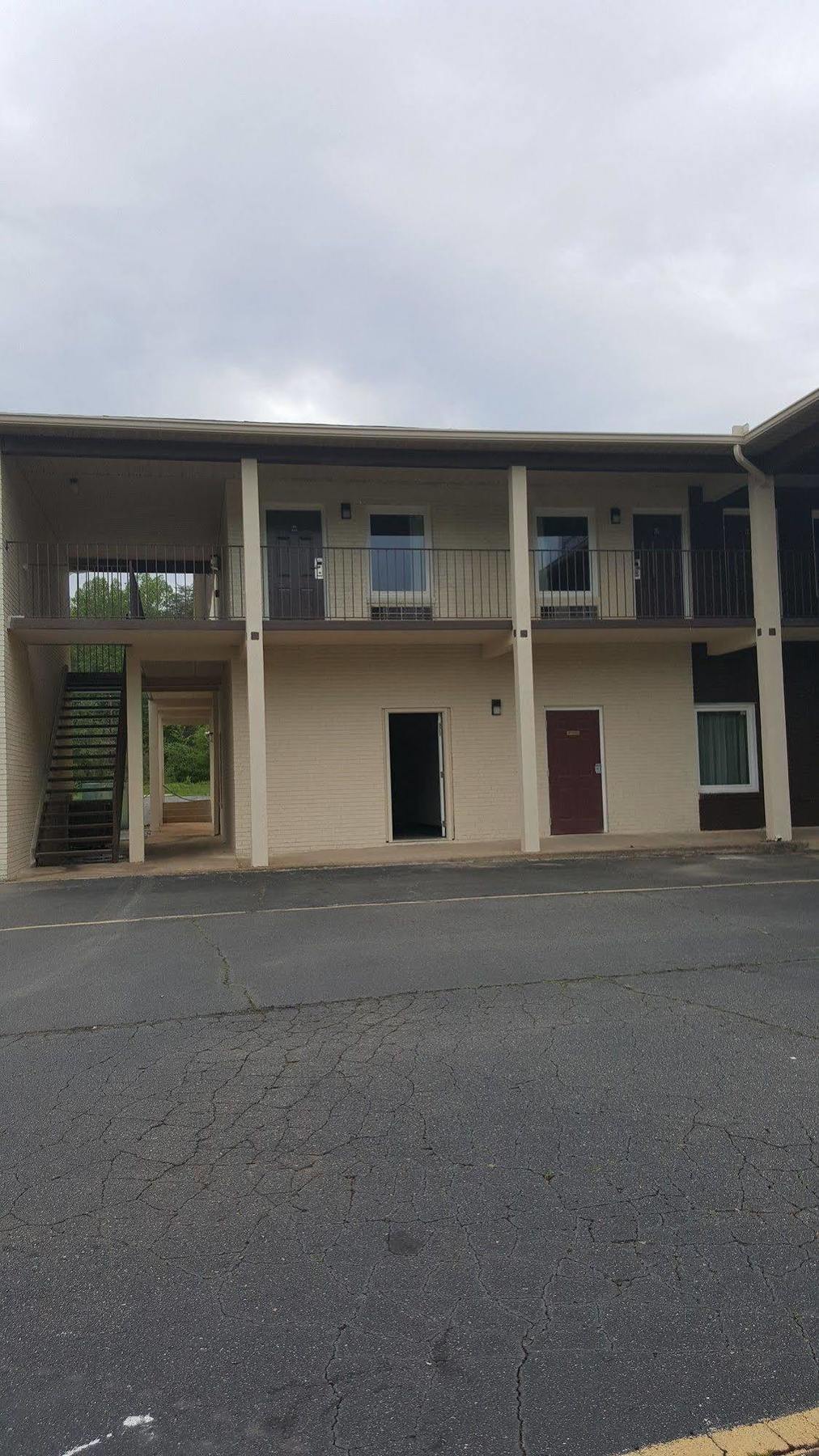 Econo Lodge Forest City Kültér fotó